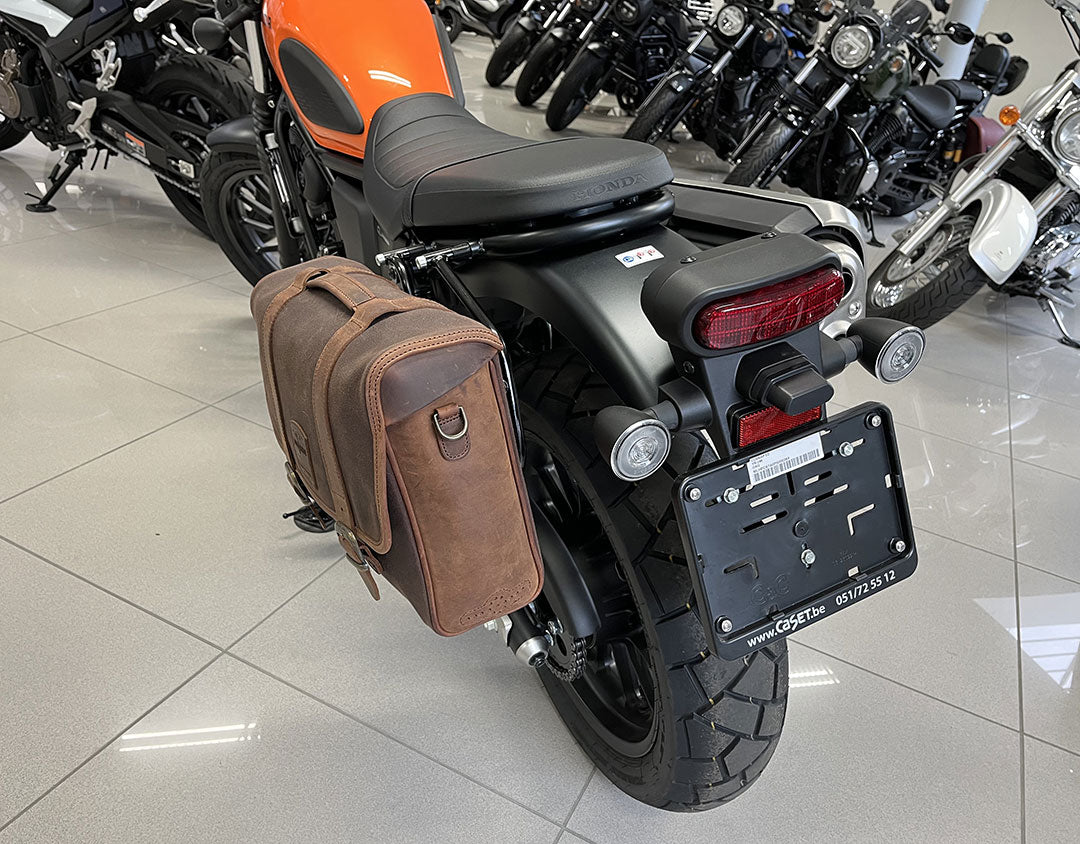 Cool saddlebag for Honda CL500.