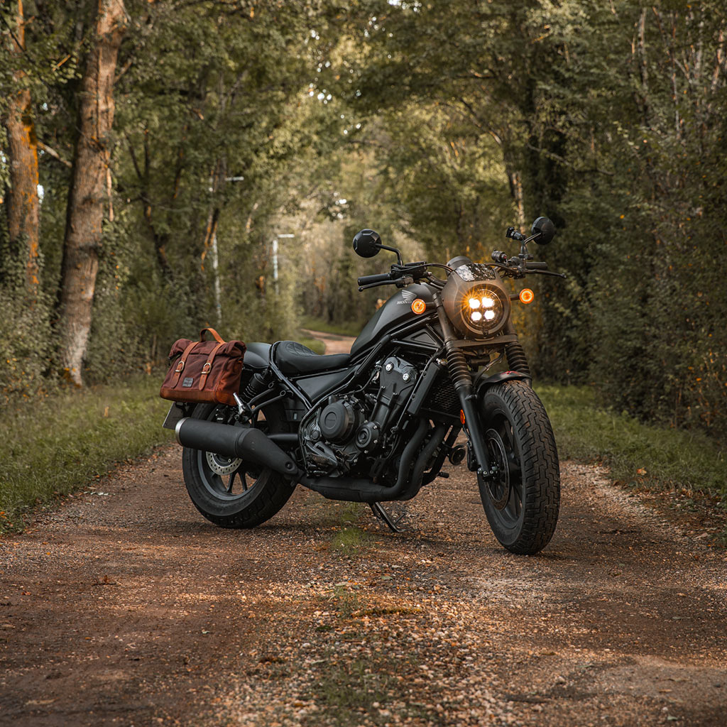 Honda Rebel brown retro saddlebag