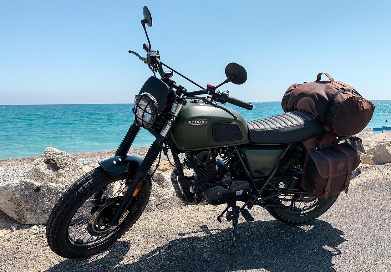 Luggage for Scrambler Brixton.
