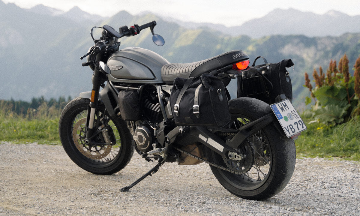 Cool saddlebags for Ducati Scrambler moto.