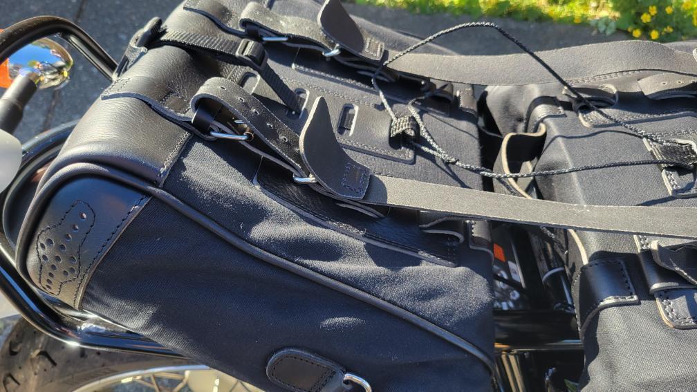 Soft saddlebags installation on Royal enfield Interceptor 650.